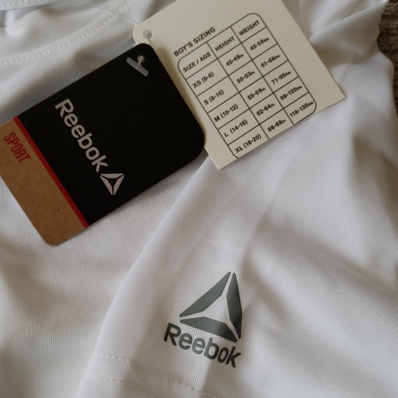 Reebok Solid Graphic Tee - Picture 8 of 8